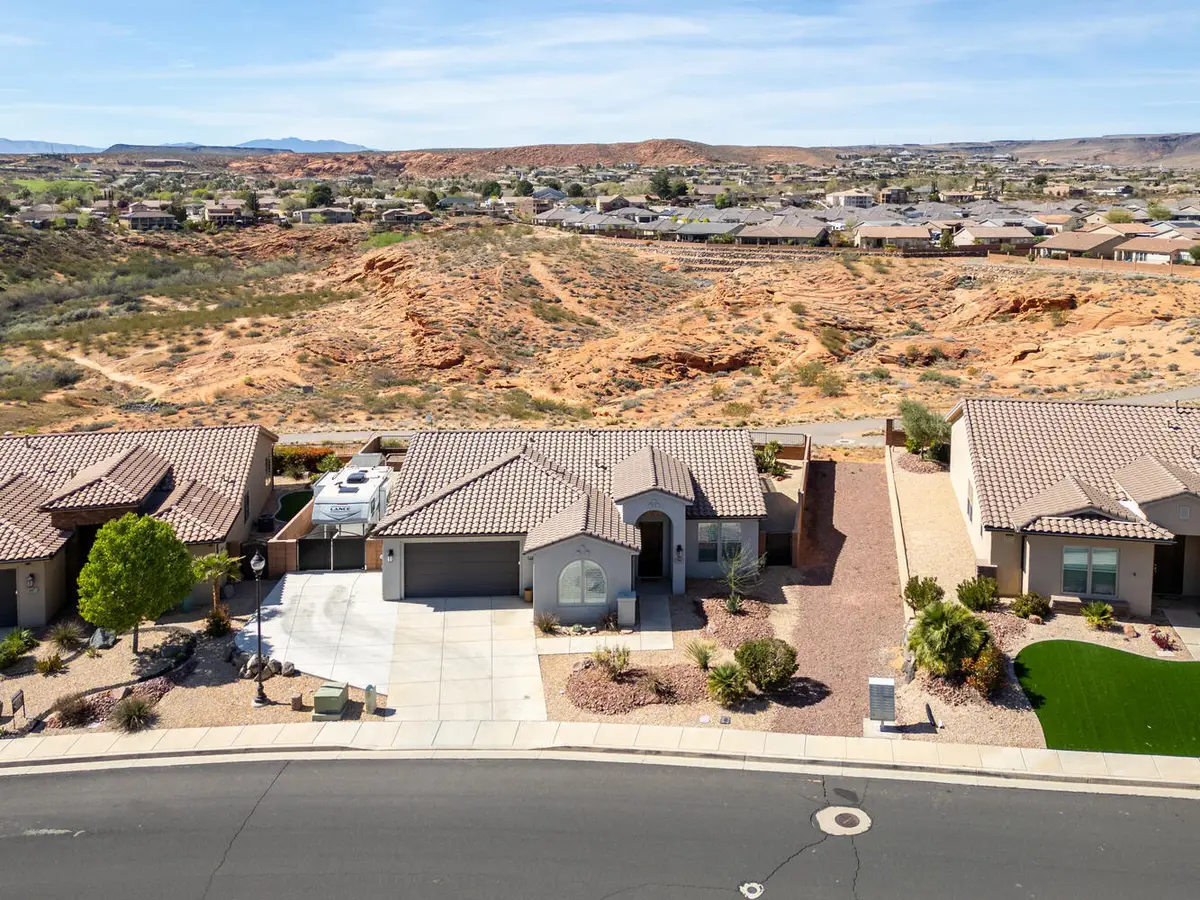 701 N Millcreek Springs Dr, Washington, UT 84780 - #1