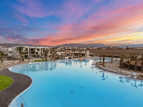 710 W Akoya Pearl St #81, St George, UT 84790