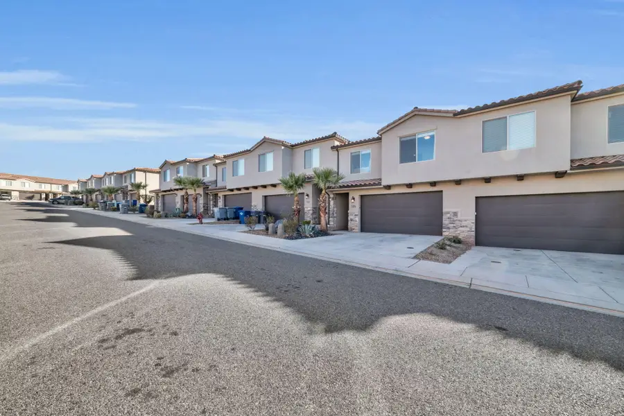 506 N Sol Grande Ln, Washington, UT 84780 - #3