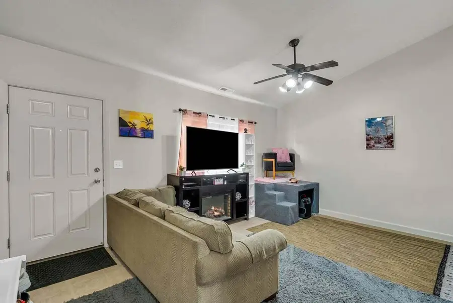 700 N Main St #E6, Washington, UT 84780 - #3