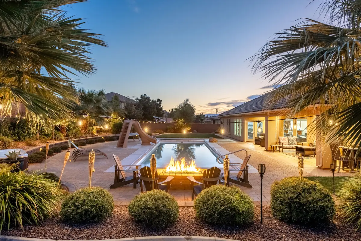 2251 S Coyote Lp, Washington, UT 84780 - #1