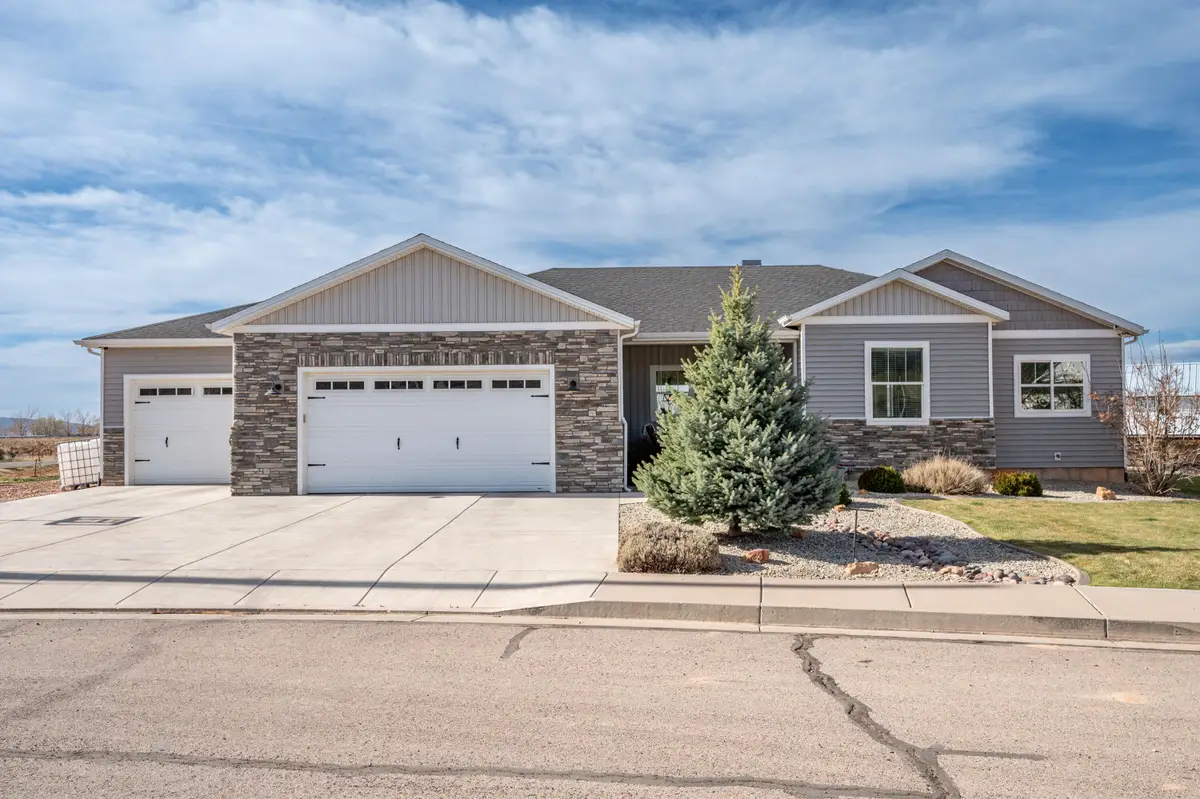 688 W 325 N, Parowan, UT 84761 - #1