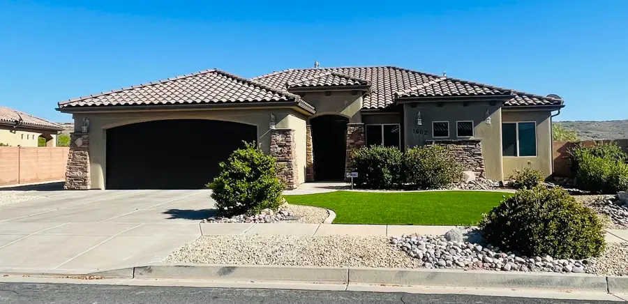 1602 E Sugar Plumb Ln, Washington, UT 84780 - #2