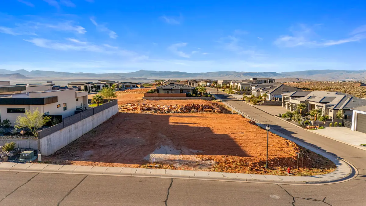 116 N Westgate Hills Dr, Washington, UT 84780 - #1