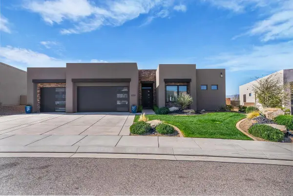 1559 W Firepit Knoll Dr, St George, UT 84770