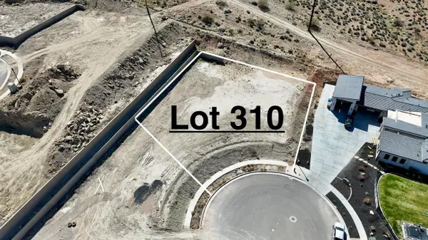 3979 W Sunset Dr, Santa Clara, UT 84765