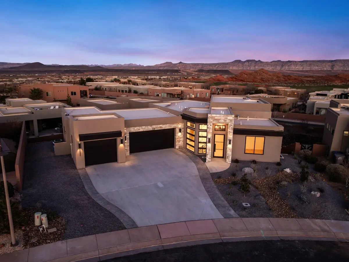 3257 S Drifting Dunes Ln, Hurricane, UT 84737 - #1