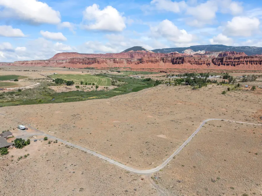 925 W 100 S, Torrey, UT 84775 - #3