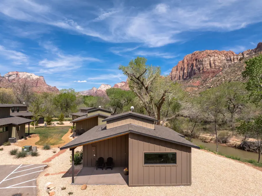 1775 Zion Park Blvd #7, Springdale, UT 84767 - #2