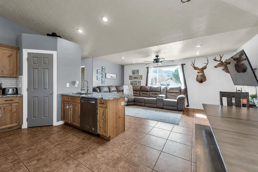 1901 Saddleback View Dr, Cedar City, UT 84721 - #2