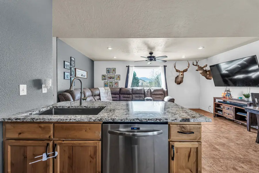 1901 Saddleback View Dr, Cedar City, UT 84721 - #3