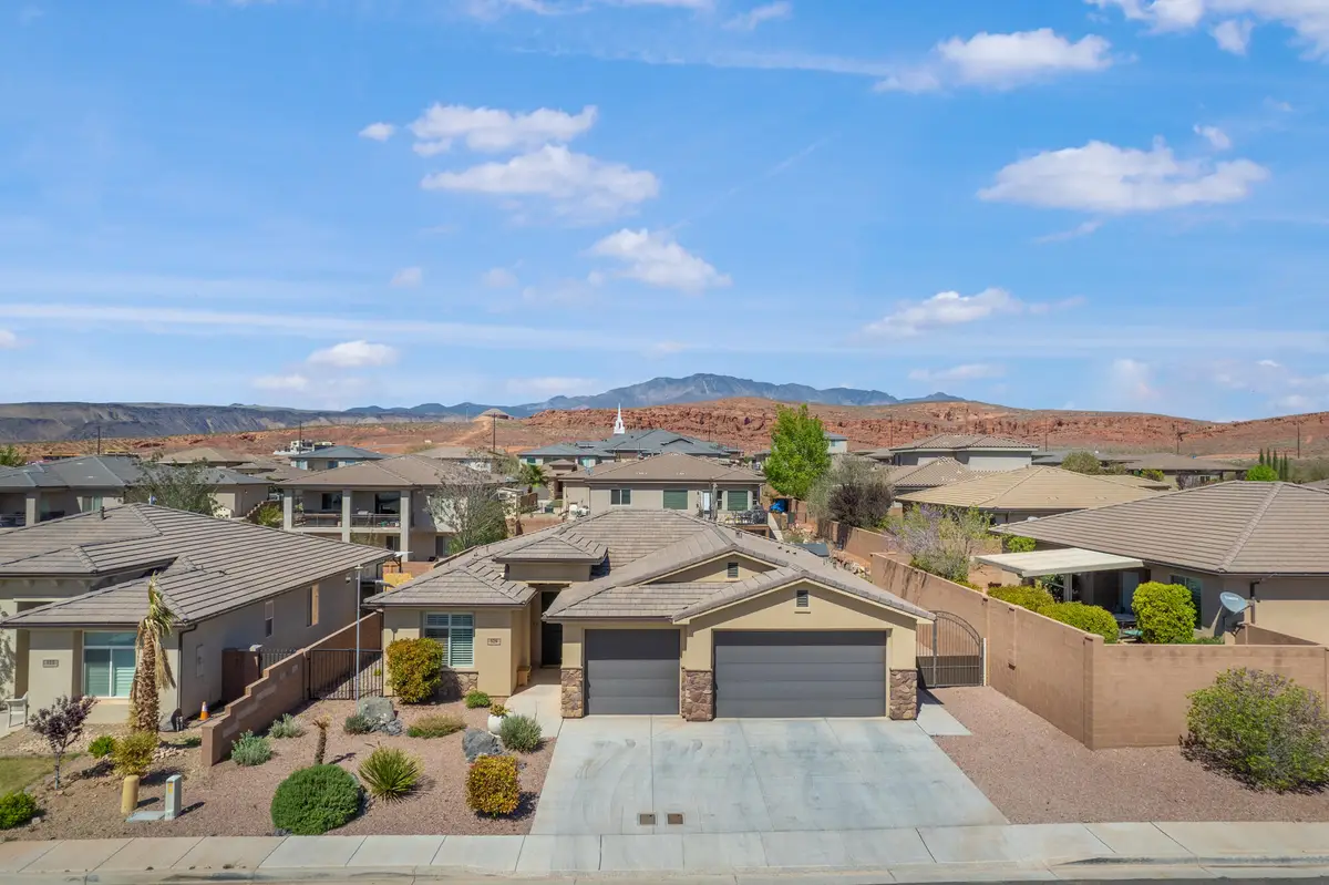 529 E Dry Springs Ln, Washington, UT 84780 - #1