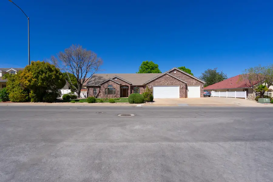 3734 W Mitchell Dr, Santa Clara, UT 84765 - #2