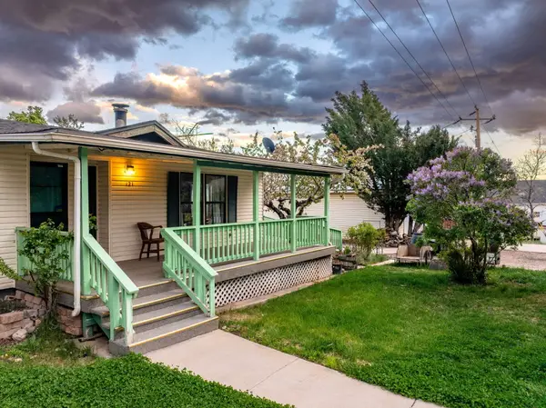 121 S Rachel Ln, New Harmony, UT 84757