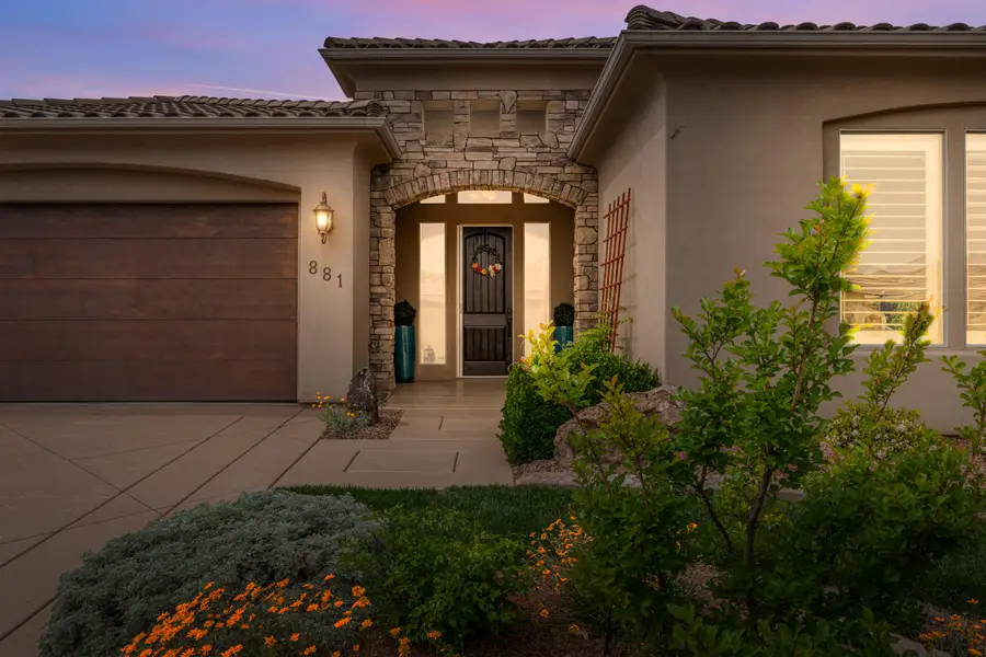 881 W South Links Dr, Washington, UT 84780 - #3