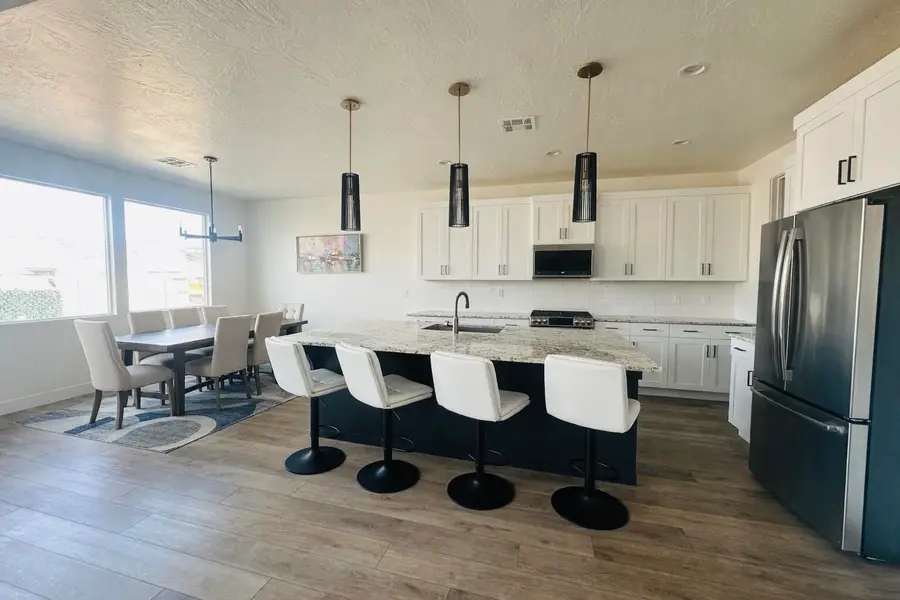 1402 Pocket Mesa Dr, Saint George, UT 84770 - #3