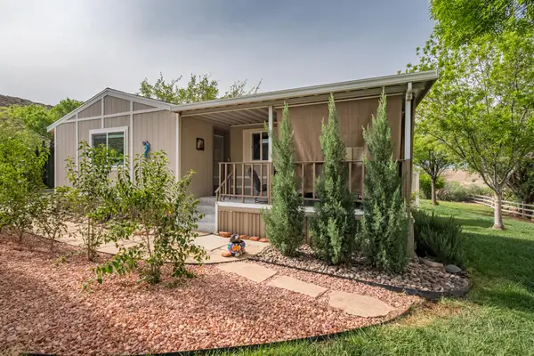 5 Scenic Cir, Harrisburg, UT 84737