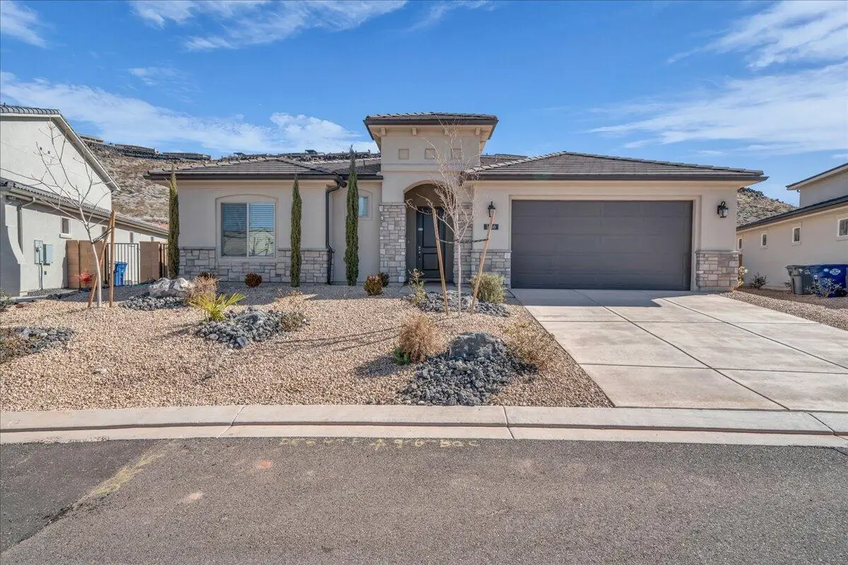 1466 N Arena Roja Dr, Washington, UT 84780 - #1
