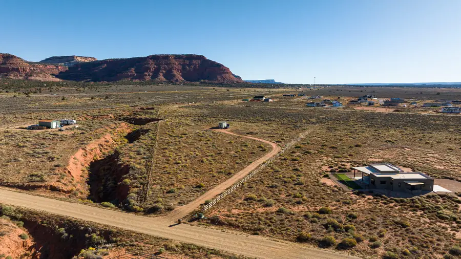 1555 Lost Spring Dr, Kanab, UT 84741 - #2