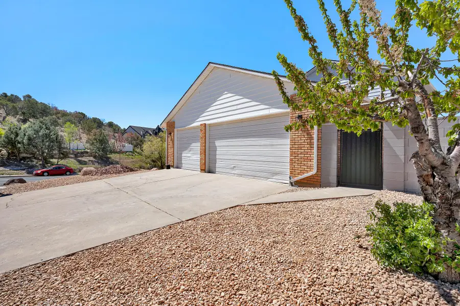 763 E Fiddlers Canyon Rd, Cedar City, UT 84721 - #3