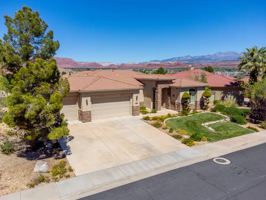 2640 W Desert Springs Rd, Saint George, UT 84770 - #3