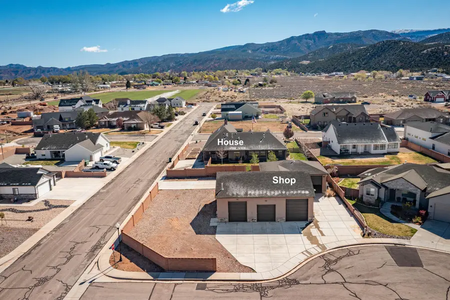 296 S 1075 W, Parowan, UT 84761 - #2