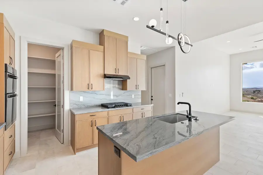 366 N 200 E, La Verkin, UT 84745 - #3