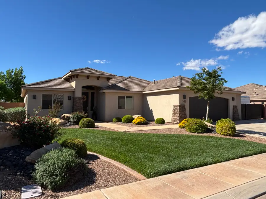 952 E 3800 S, Washington, UT 84780 - #2