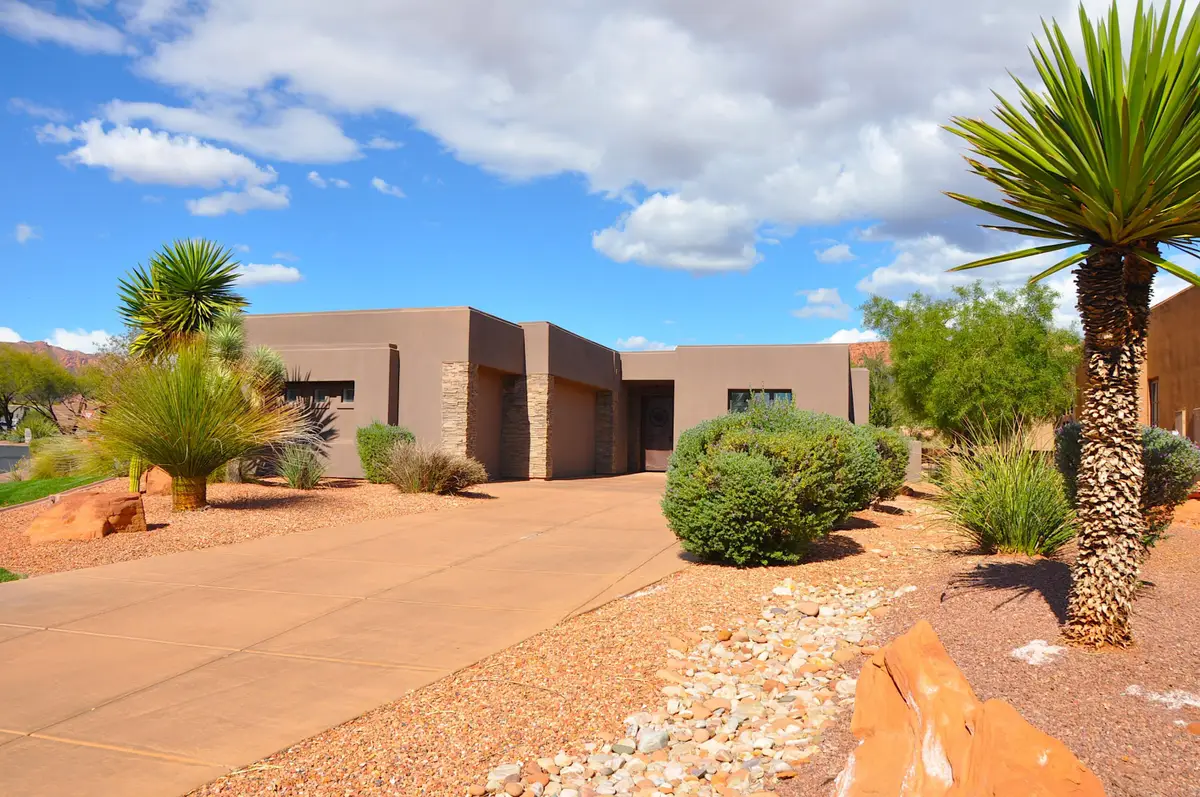 2254 N Cohonina Cir, Saint George, UT 84770 - #1