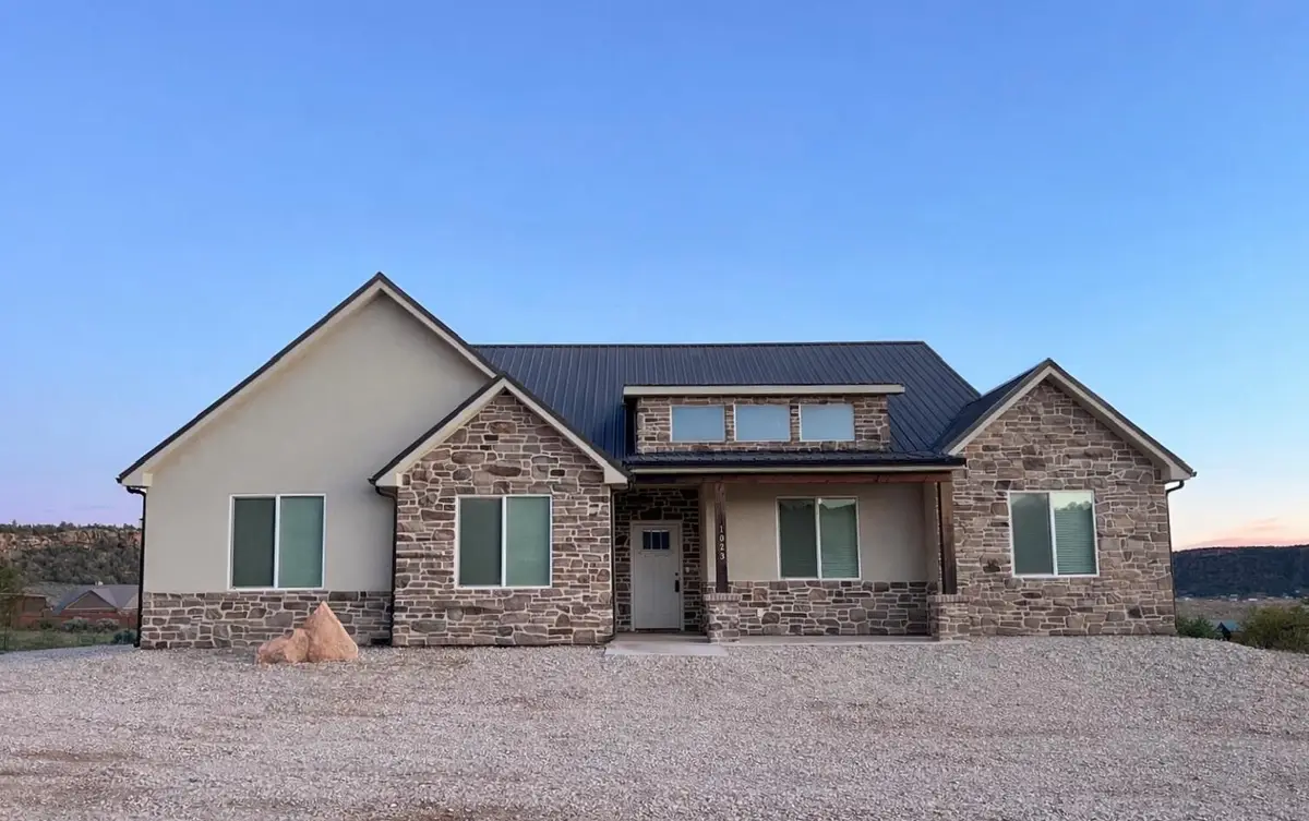 1023 W Little Pinion Way, Apple Valley, UT 84737 - #1