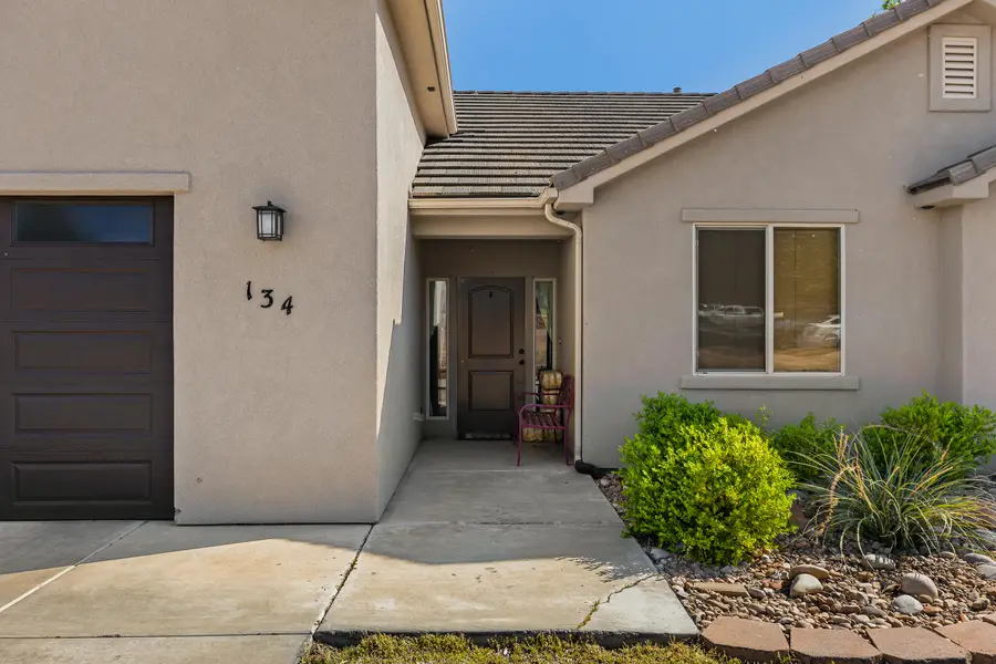 134 N 300, Washington, UT 84780 - #2