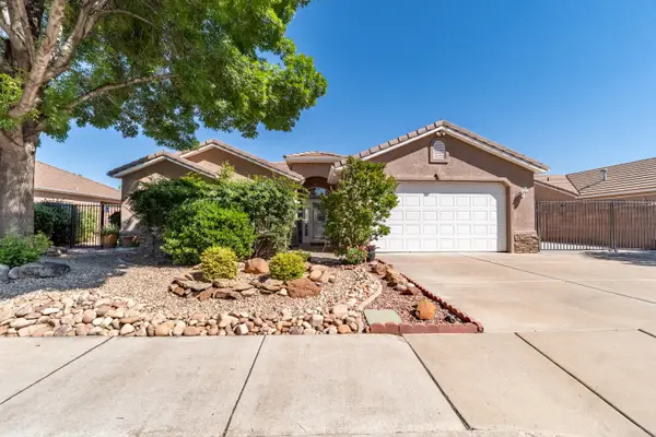 249 E Canterwood Dr, Washington, UT 84780