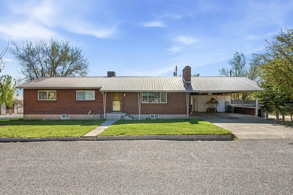 119 S 300 West St, Milford, UT 84751 - #1