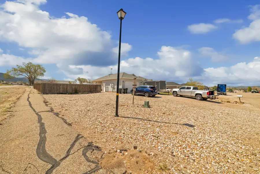 1590 E Highland Trails Dr, Enoch, UT 84721 - #2