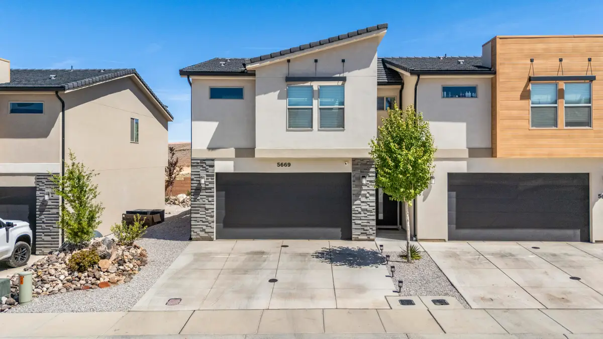 5669 S Duel Ln, Saint George, UT 84790 - #1