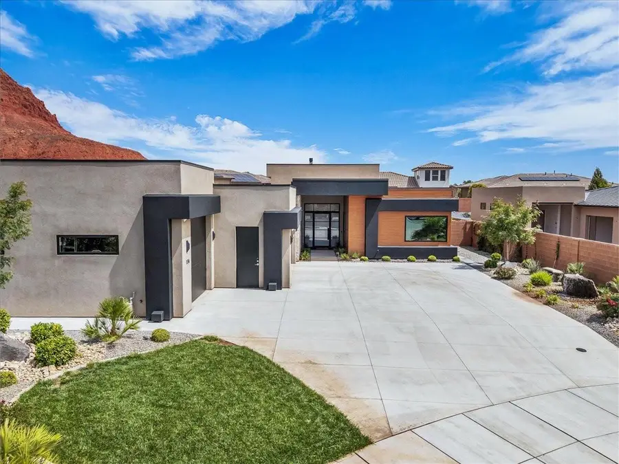 176 N Arrowhead Ln, Ivins, UT 84738 - #2