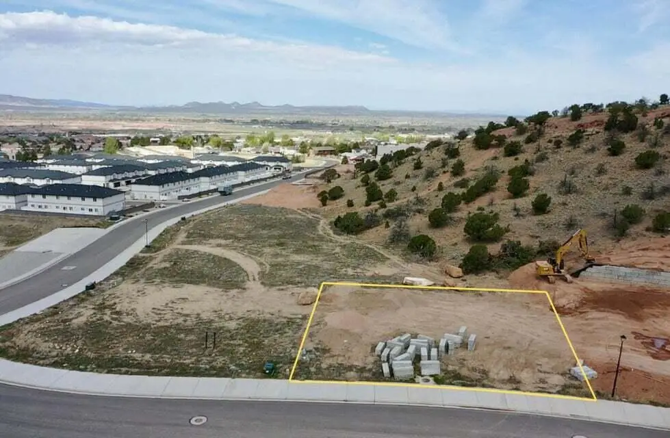 1911 N Pinyon Grove Cir, Cedar City, UT 84720 - #1