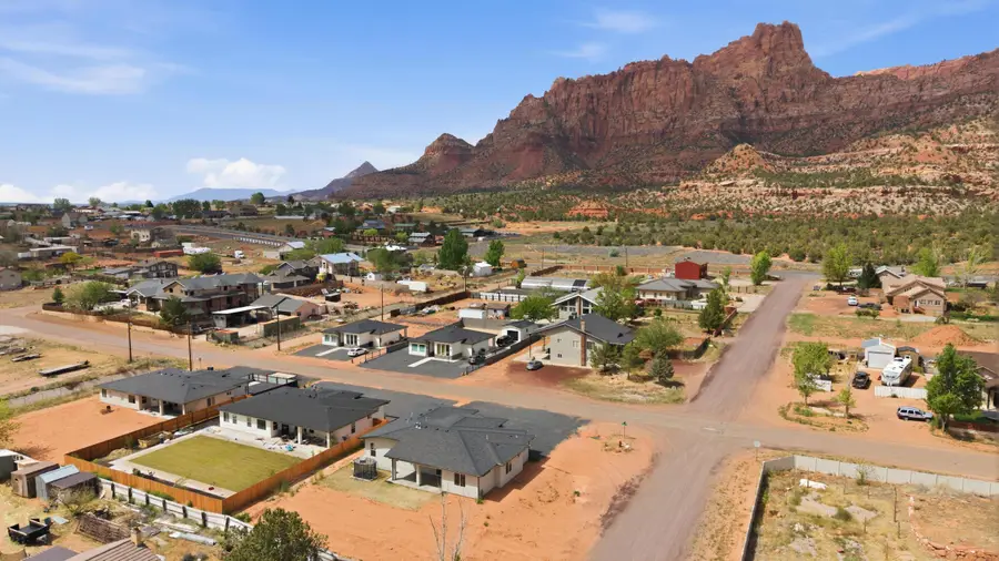 615 W Field Ave, Hildale, UT 84784 - #3