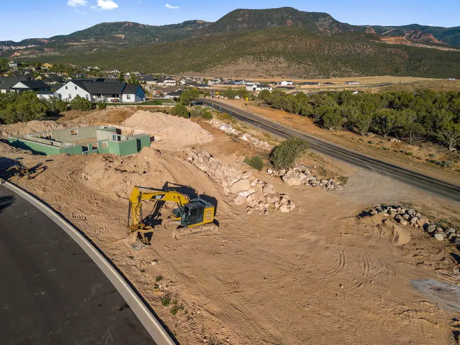W Estate Dr #6, Cedar City, UT 84720 - #2
