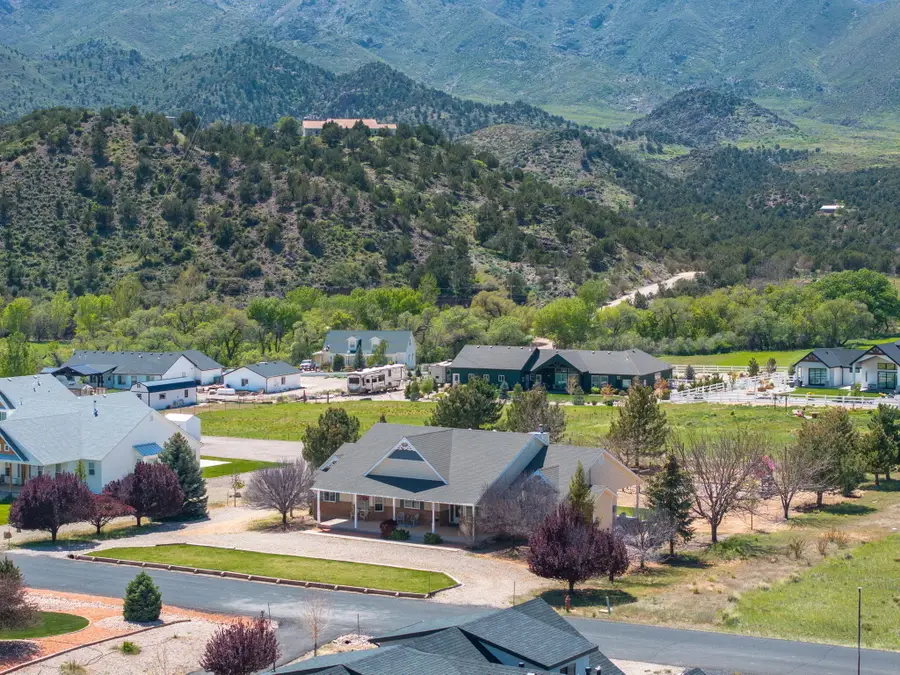 668 S 800, New Harmony, UT 84757 - #3