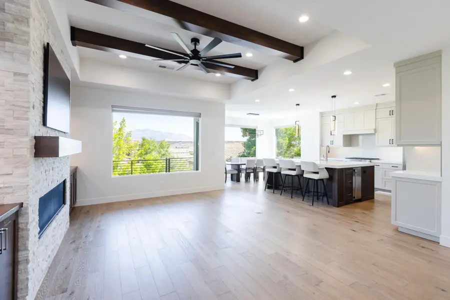 1094 W 2370, Saint George, UT 84770 - #2