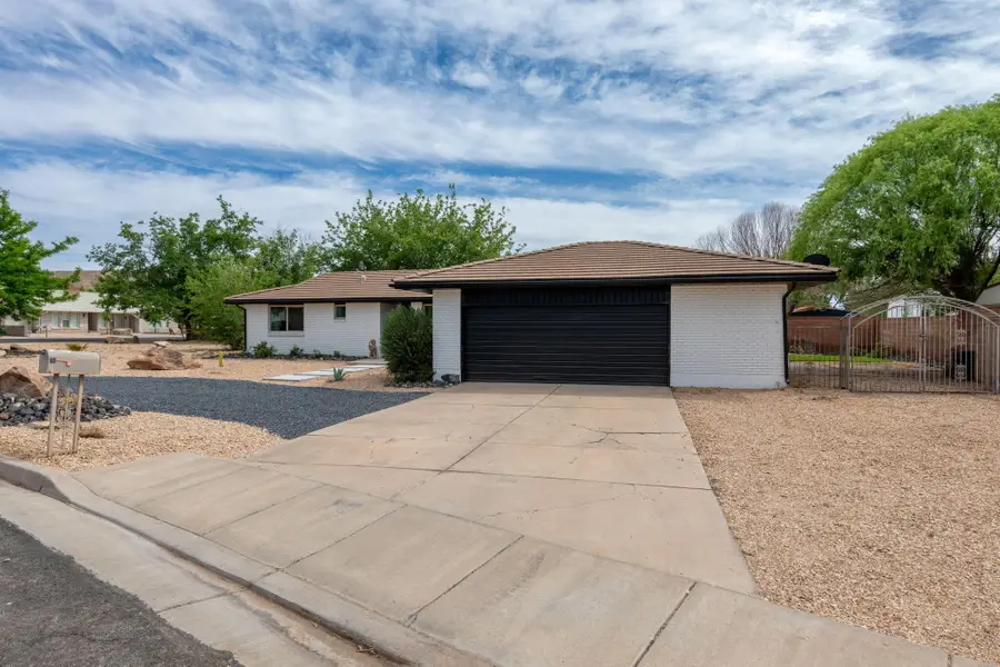 3570 S Solano Way, Saint George, UT 84790 - #3