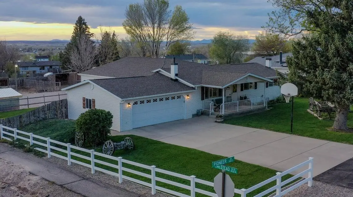 4637 N Pioneer Dr, Enoch, UT 84721 - #1