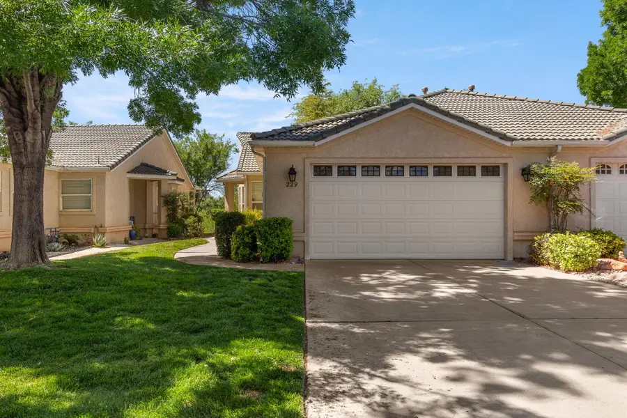 229 N Turnbury Ln, Washington, UT 84780 - #2