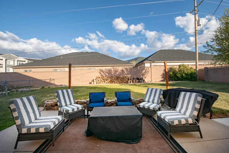 1019 W Cedar Knolls South Dr, Cedar City, UT 84720 - #3