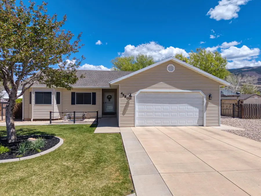 4580 N Half Mile Rd, Enoch, UT 84721 - #2