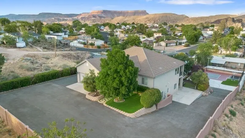 840 N Main St, Hurricane, UT 84737 - #3