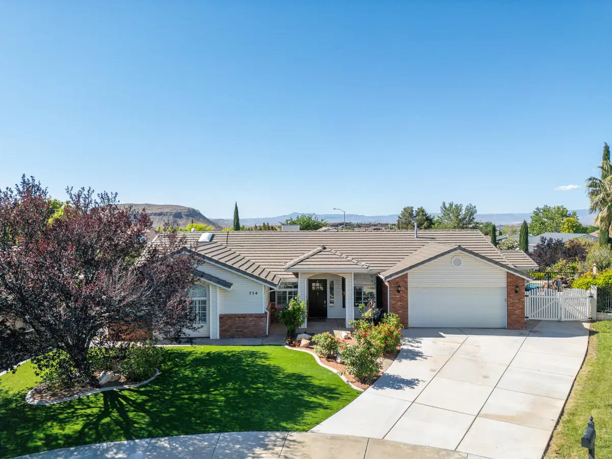 754 Cherry Cir, Washington, UT 84780 - #1