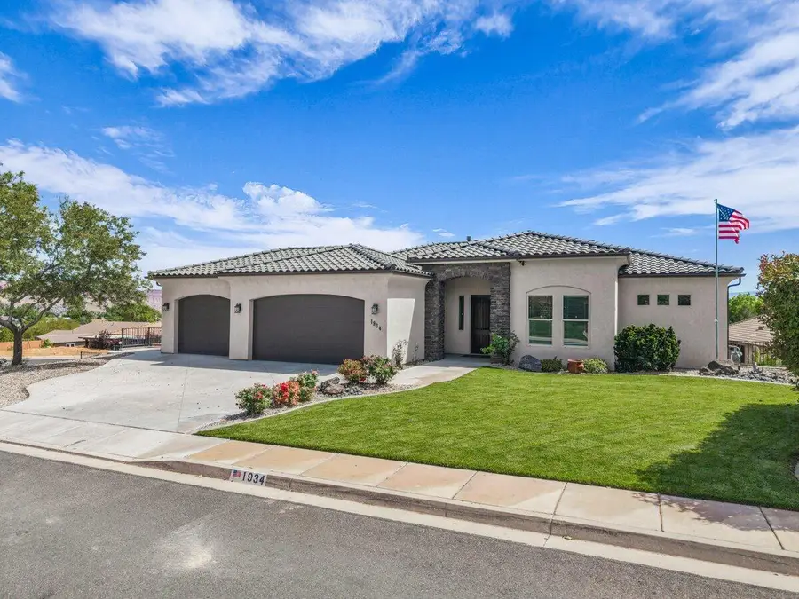 1934 E 1060 St, Saint George, UT 84770 - #2