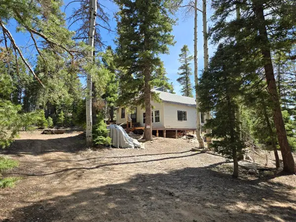 5825 W Zion Vista Rd, Duck Creek, UT 84762
